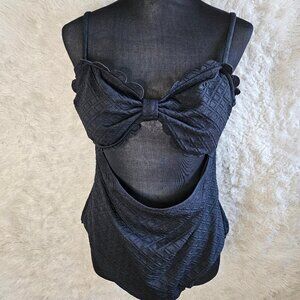 CUPSHE Women's Black One Piece Cut Out Scalloped Swimsuit Size XL